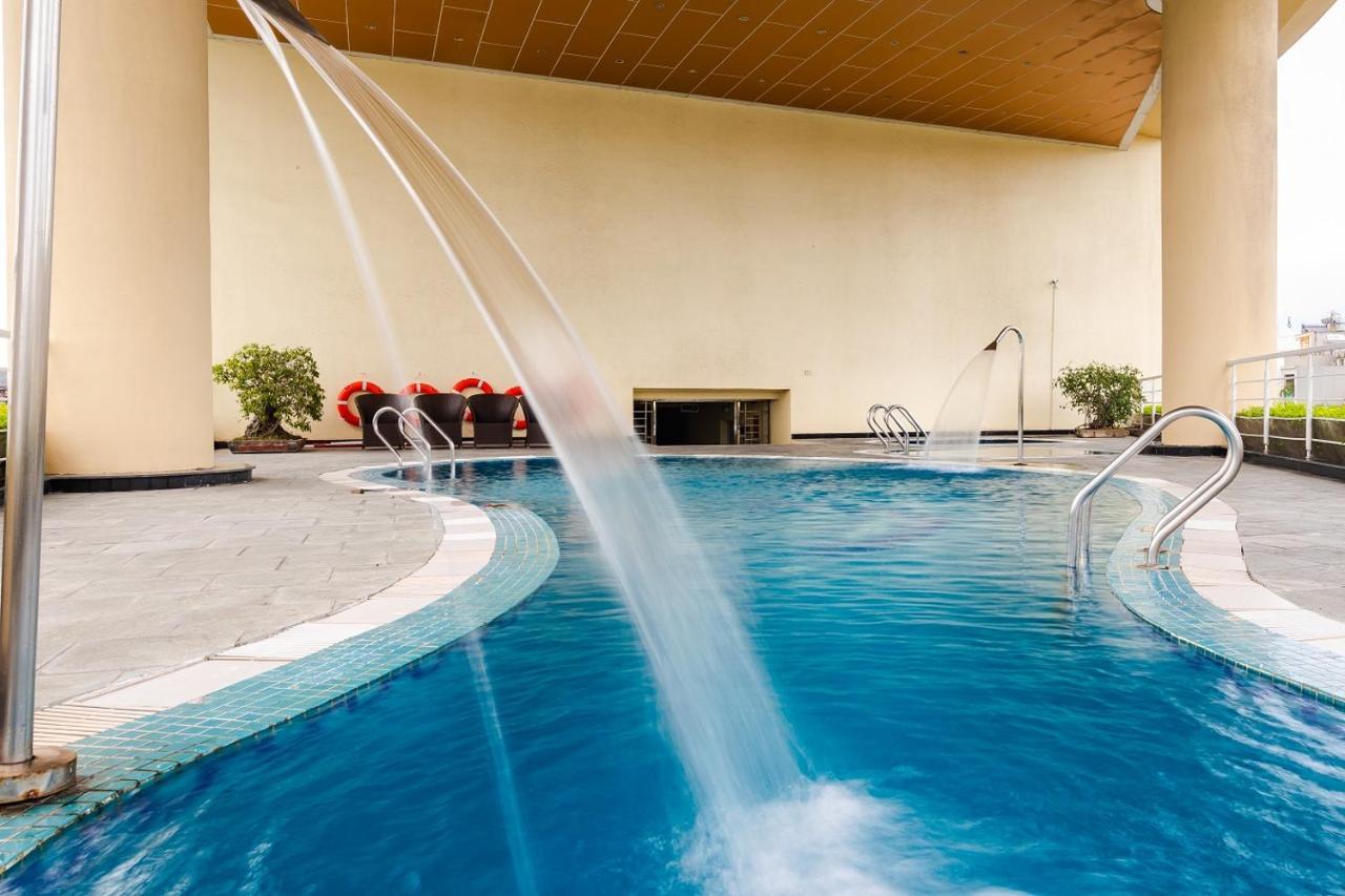 Muong Thanh Grand Ha Long Hotel Buitenkant foto
