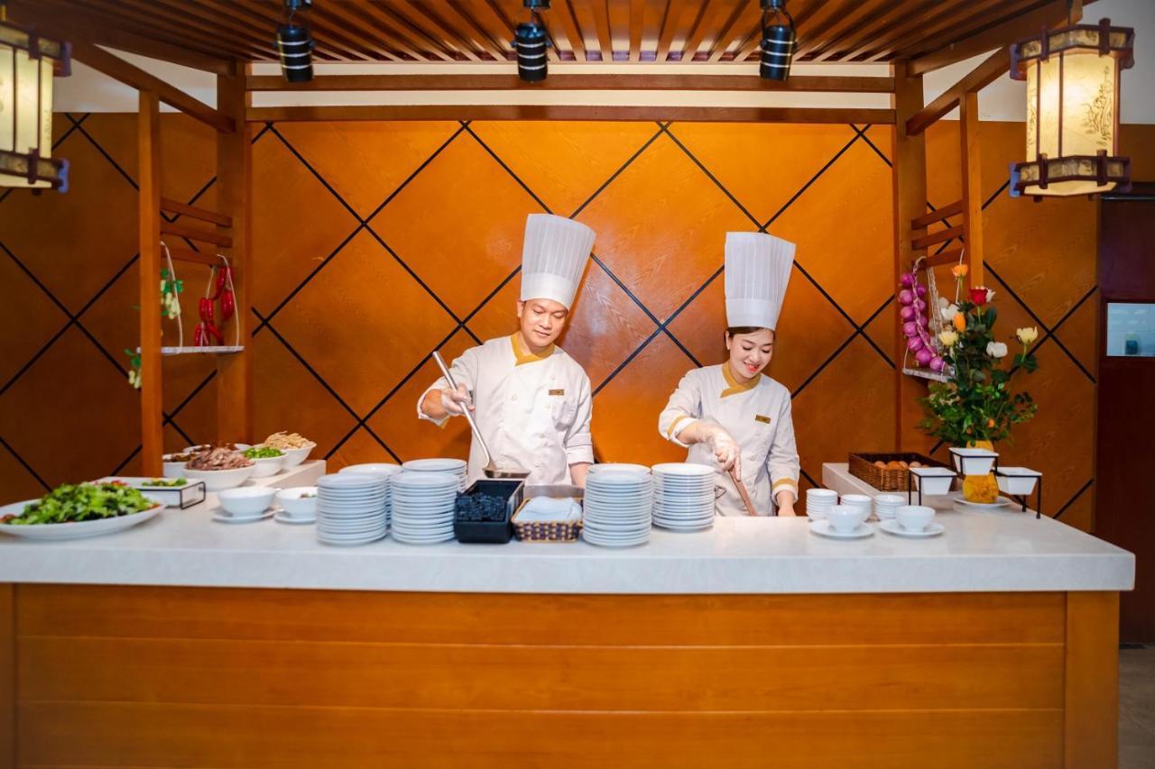 Muong Thanh Grand Ha Long Hotel Buitenkant foto