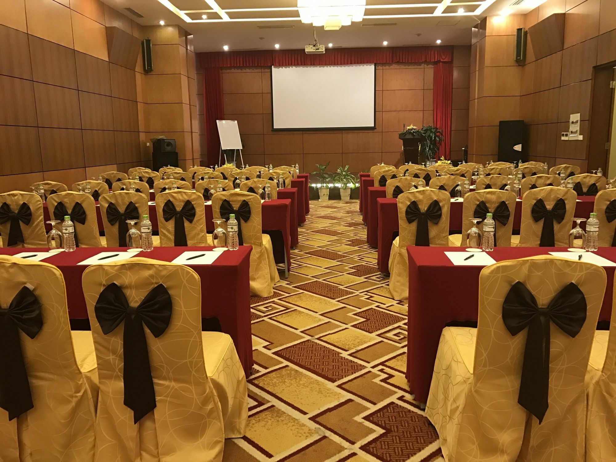 Muong Thanh Grand Ha Long Hotel Buitenkant foto